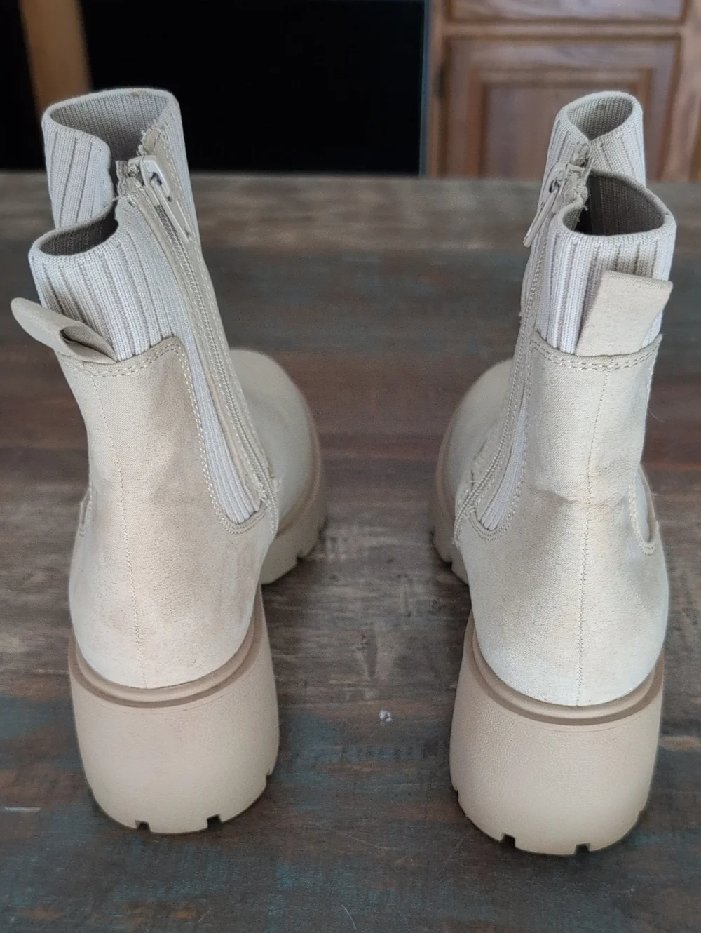 American Eagle Taupe Chelsea Platform Ankle Boots Chunky Lug Sole - Women's 8